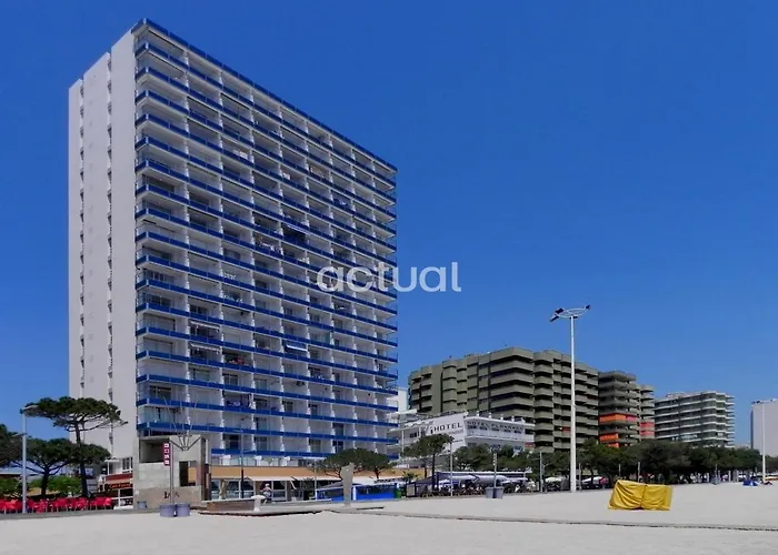 Elypalace C-5 Апартаменти